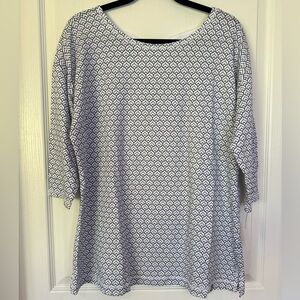 Talbots Navy and White Geometric Top X NWT